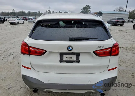 2017 BMW X1 xDrive28I z USA, uszkodzony, nr VIN WBXHT3C38H5F69720